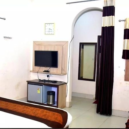 Khalilabad Hotel Soni International מראה חיצוני תמונה