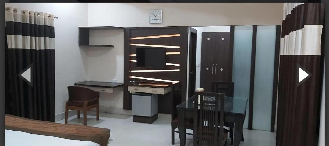 Khalilabad Hotel Soni International מראה חיצוני תמונה
