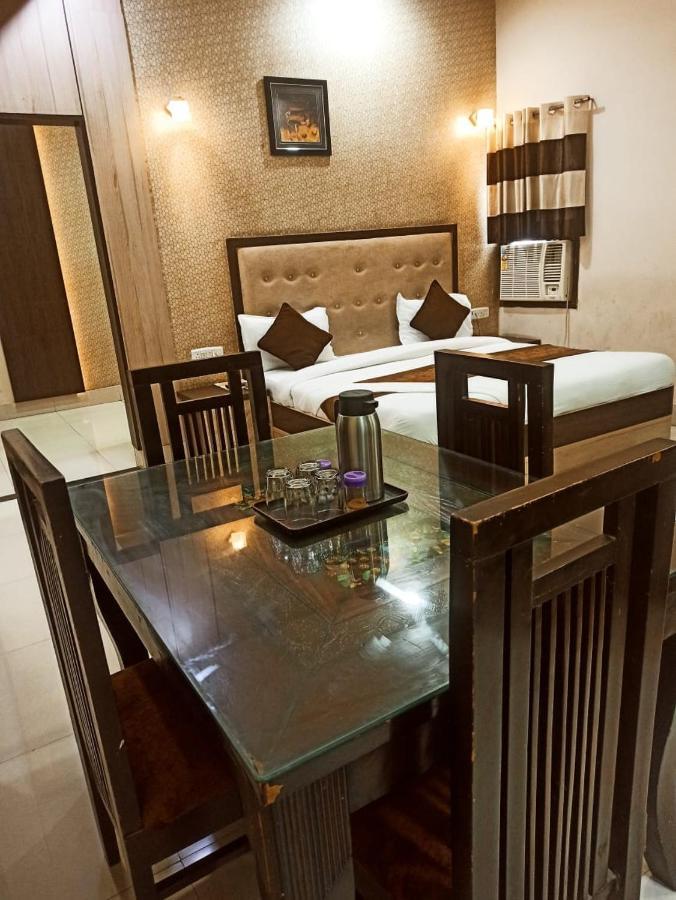 Khalilabad Hotel Soni International מראה חיצוני תמונה